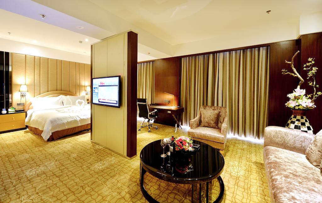Xiamen Discovery Hotel Room photo
